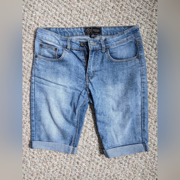 West Forty Nine Jean Shorts - Picture 4 of 4